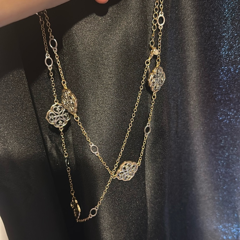 Elegant Gold-Tone Pendant Necklace